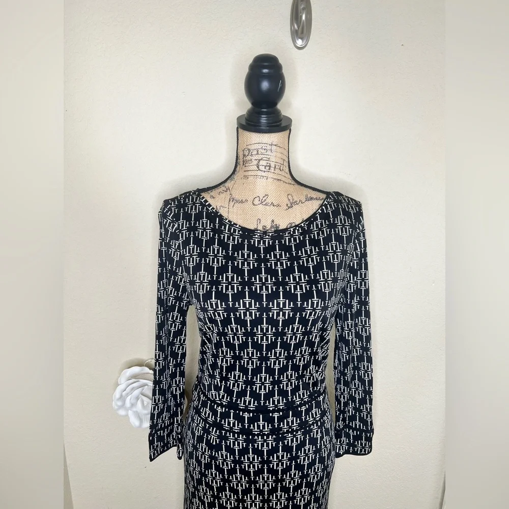 NTM: Tory Burch White Monogram Print Silk Sheath Dress 3/4 Sleeve Size L